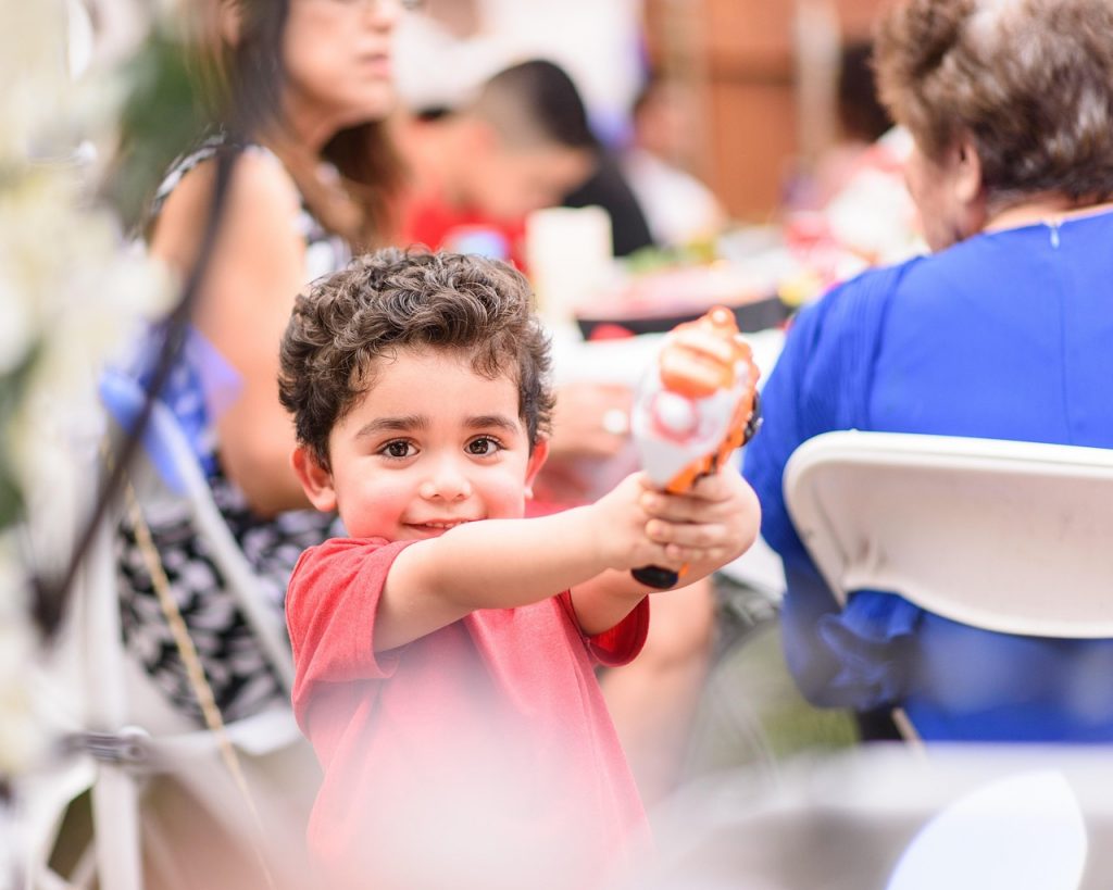 Enfant qui joue